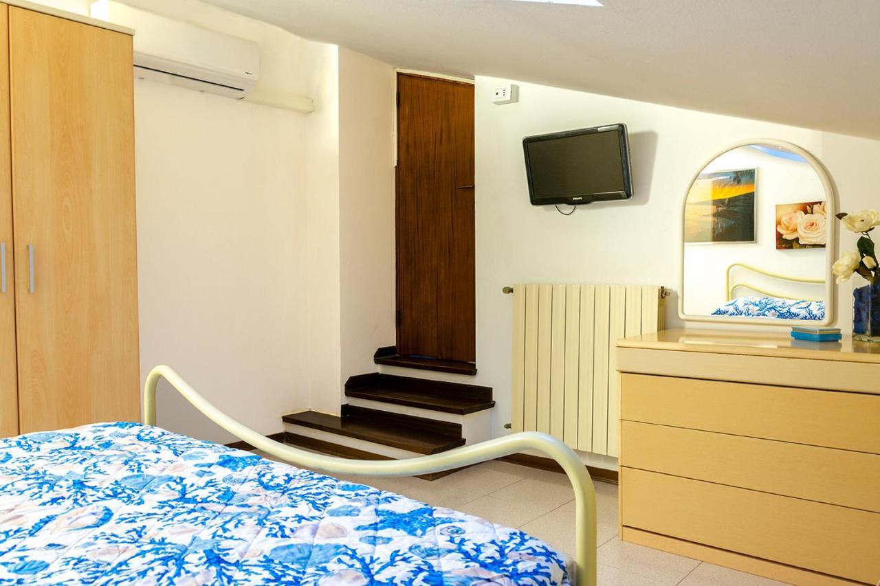 Appartamenti La Casina Porto Azzurro Dış mekan fotoğraf